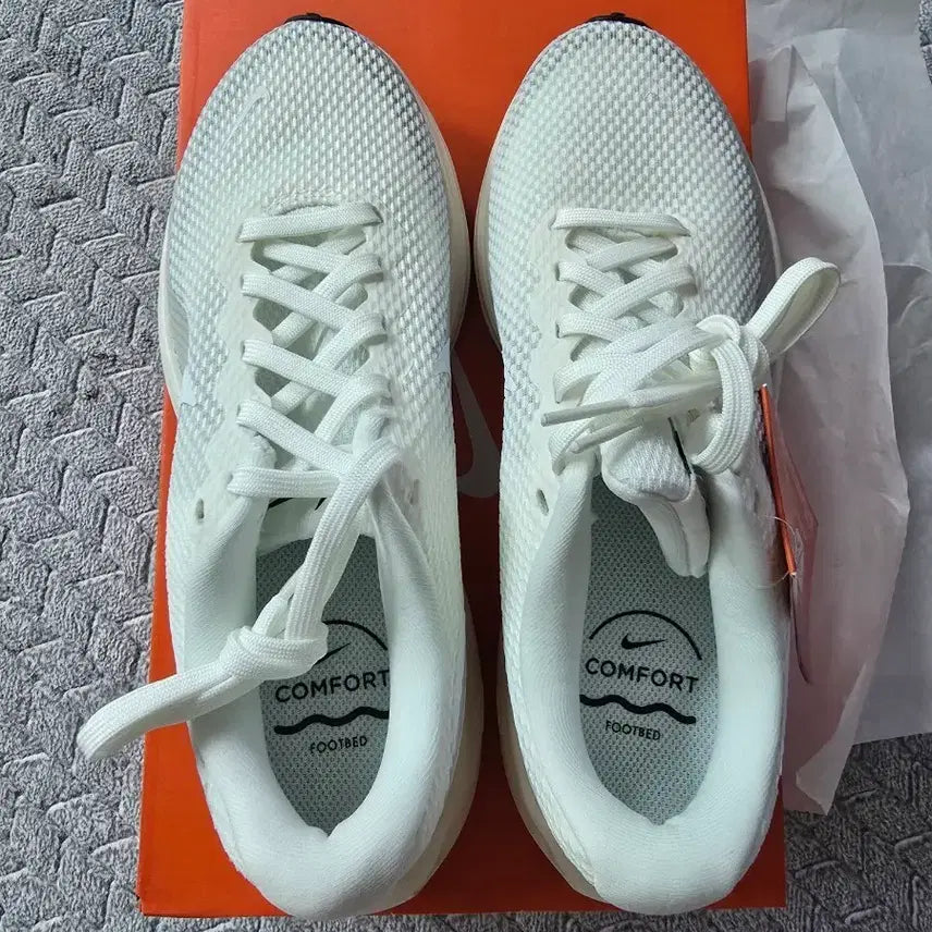 [BUNJANG] Nike Revolution 8 Sneakers / 나이키 레볼루션8 팝니다.