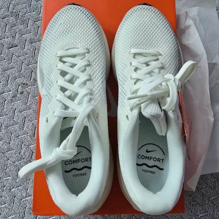[BUNJANG] Nike Revolution 8 Sneakers / 나이키 레볼루션8 팝니다.