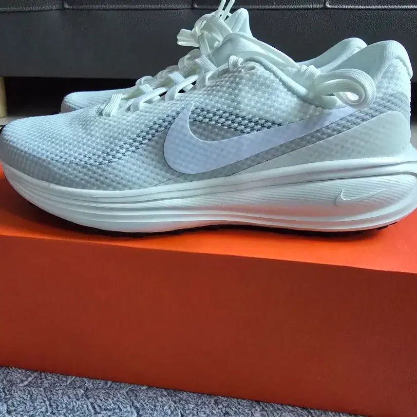 [BUNJANG] Nike Revolution 8 Sneakers / 나이키 레볼루션8 팝니다.