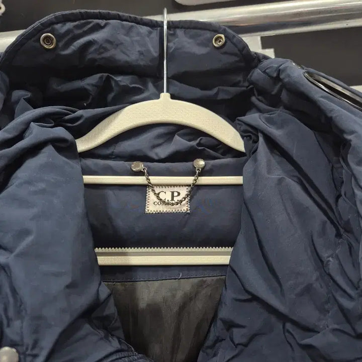 [BUNJANG] CP Company Navy Goggle Padded Jacket / CP 컴퍼니 고글 네이비 패딩 점퍼 / 105 (정품)