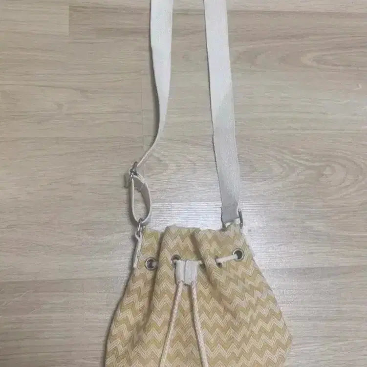 [BUNJANG] MIXXO Bucket Bag / 미쏘 가방 버킷백
