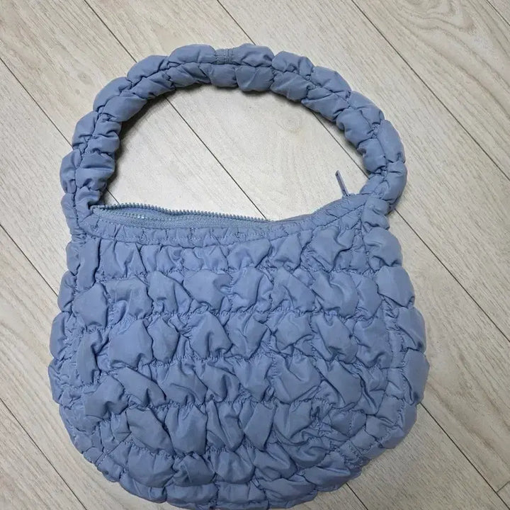 [BUNJANG] COS Cloud Bag Mini Light Blue / COS 코스 구름백 소라색