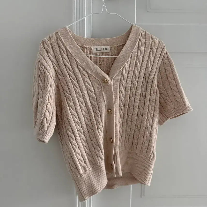 [BUNJANG] Tilda Die Cable Knit Cardigan / 틸아이다이 케이블 니트 가디건