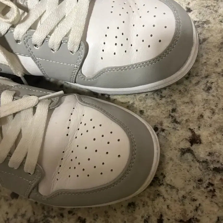 [BUNJANG] Nike Air Jordan Wolf Gray Sneakers / 나이키 조던 에어조던 신발 울프 그레이 (정품)