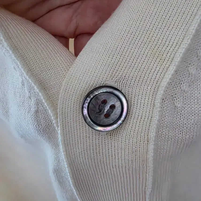 [BUNJANG] Comme des Garcons Ivory V-Neck Cardigan / 꼼데가르송 아이보리색 브이넥 공용 가디건