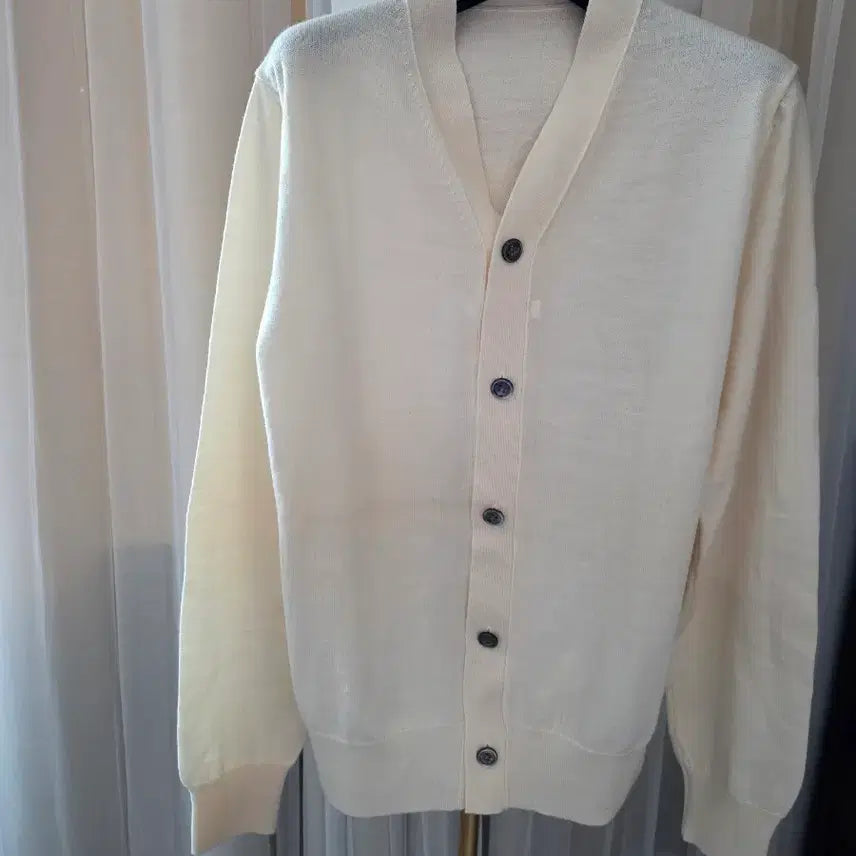[BUNJANG] Comme des Garcons Ivory V-Neck Cardigan / 꼼데가르송 아이보리색 브이넥 공용 가디건