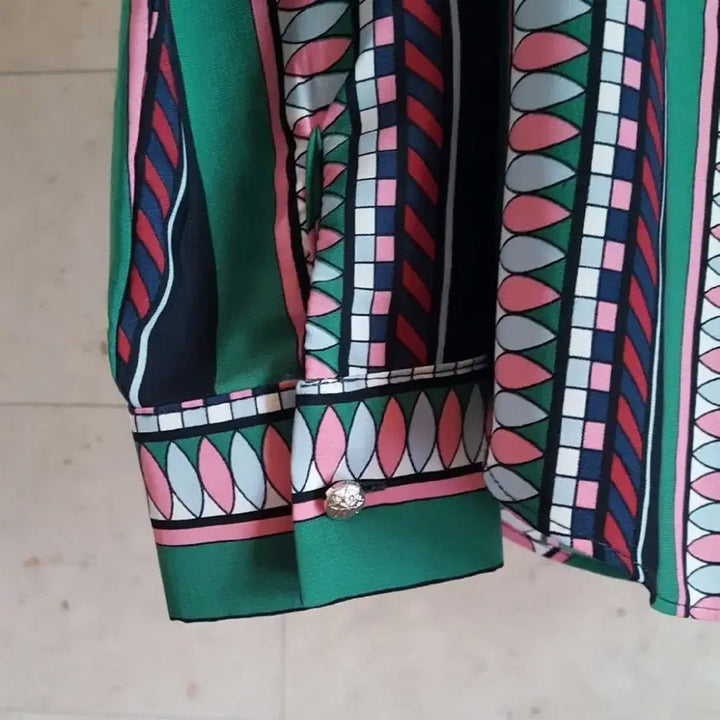 [BUNJANG] Geometric Pattern China Blouse / 기하학패턴 차이나 블라우스