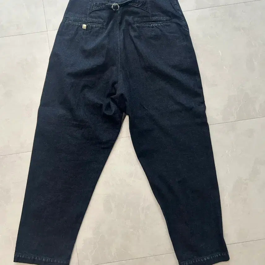 [SOLD OUT] 캐피탈 야가수리 데님팬츠 인디고