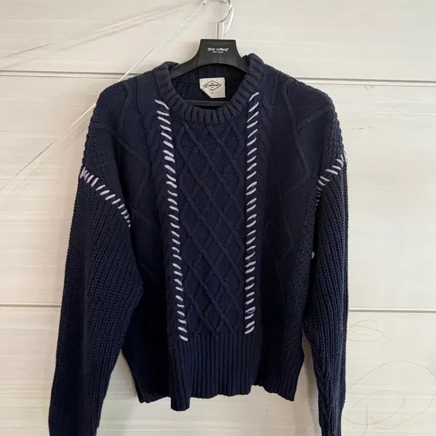 [BUNJANG] General Idea Stitch Cable Knit Sweater / 제너럴아이디어 스티치 케이블니트 (네이비/연보라)
