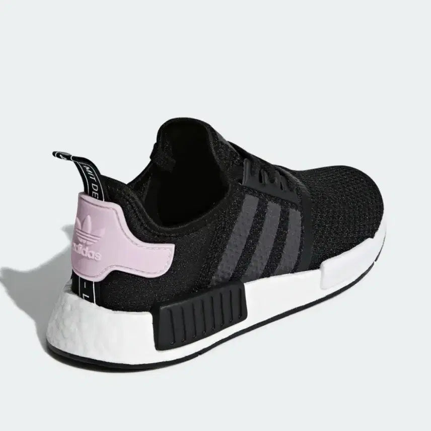 [BUNJANG] Adidas NMD R1 Black Sneakers / 새상품 아디다스 NMD R1 블랙 운동화 220 225가능