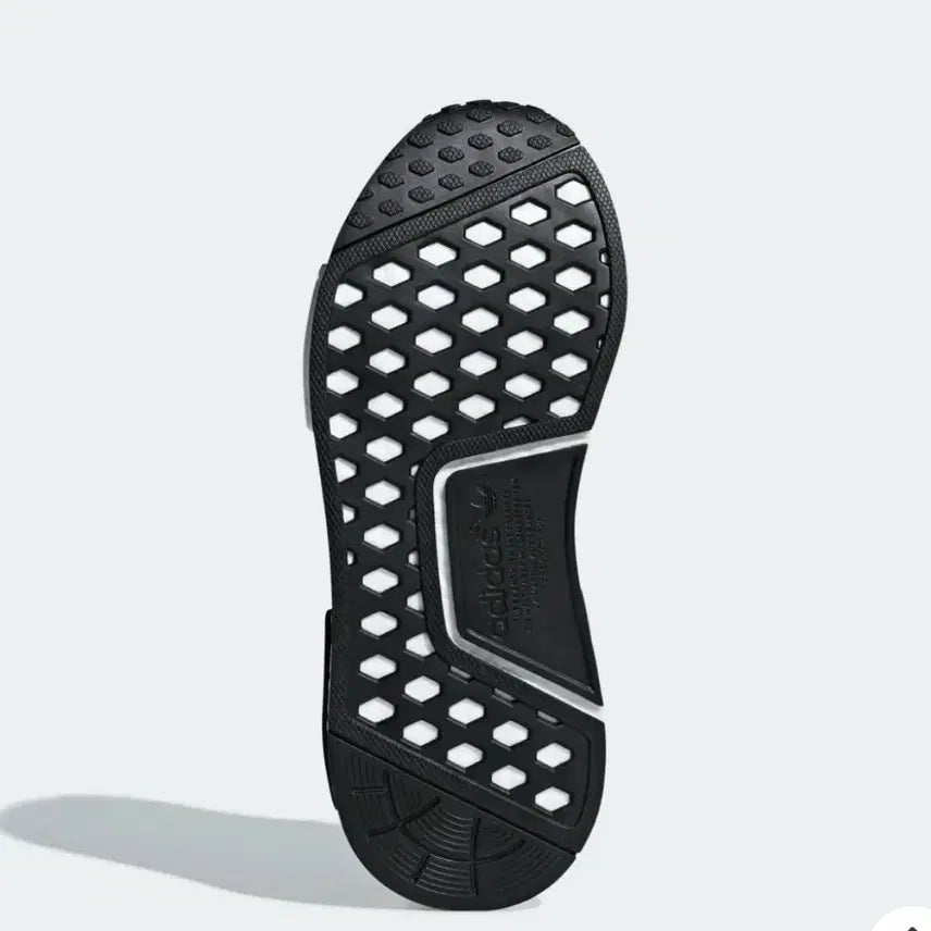 [BUNJANG] Adidas NMD R1 Black Sneakers / 새상품 아디다스 NMD R1 블랙 운동화 220 225가능
