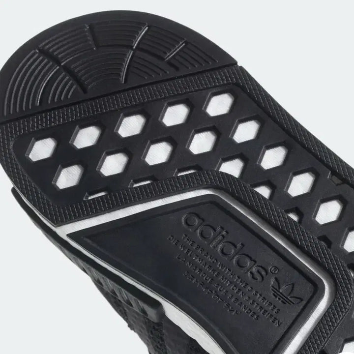 [BUNJANG] Adidas NMD R1 Black Sneakers / 새상품 아디다스 NMD R1 블랙 운동화 220 225가능