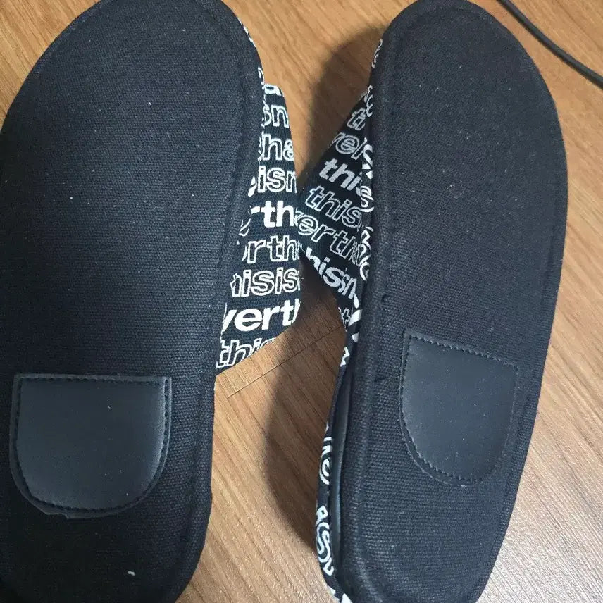 [BUNJANG] thisisneverthat SP Logo Slippers Black / 디스이즈네버댓 SP 로고 슬리퍼 블랙 새상품