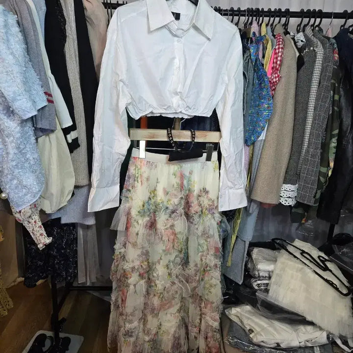 [BUNJANG] White Crop Shirt Blouse / 화이트 크롭 셔츠 블라우스