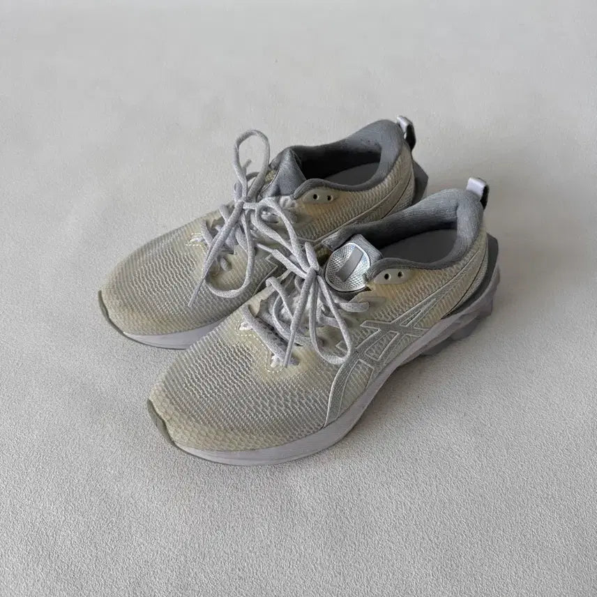 [SOLD OUT] [245]아식스(asics) 노바블라스트2 런닝화