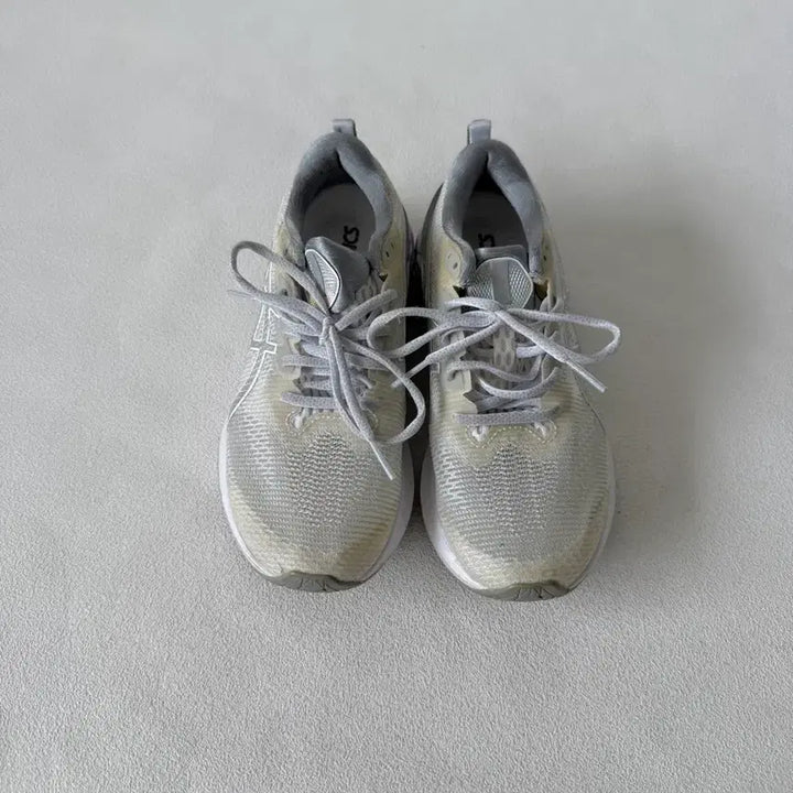 [SOLD OUT] [245]아식스(asics) 노바블라스트2 런닝화