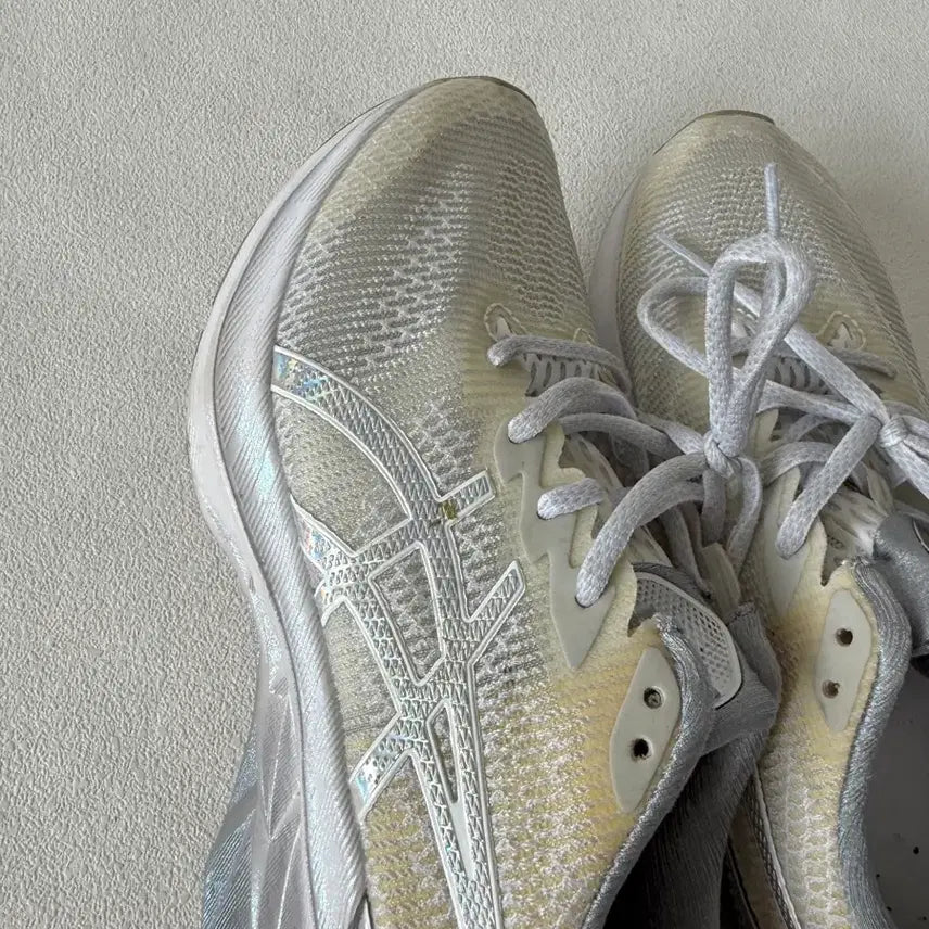 [SOLD OUT] [245]아식스(asics) 노바블라스트2 런닝화
