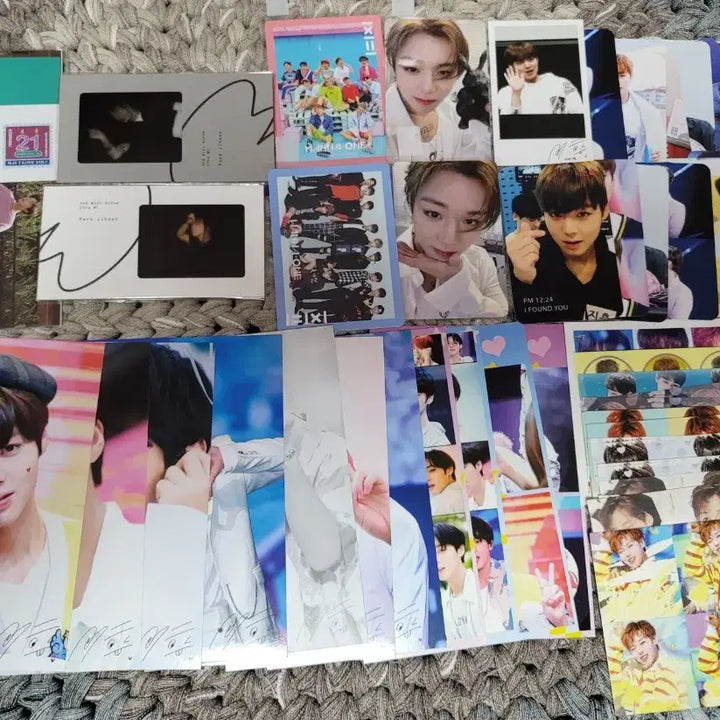 [BUNJANG] Park Jihoon Official &amp; Unofficial Goods Bundle Set / [일괄/배포] 박지훈 공식&amp;비공식 굿즈 일괄 양도
