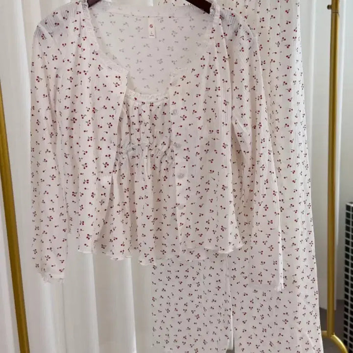 [BUNJANG] Cherry Pajama Set with Lace Trim / 체리 파자마 쓰리피스 투피스 캡내장 나시 슬리브리스 탑 프릴 레이스 잠옷