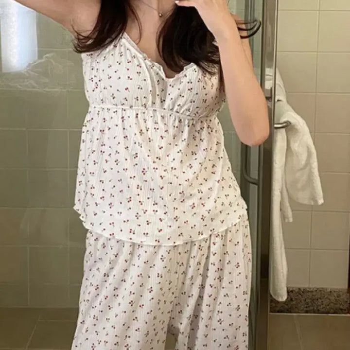 [BUNJANG] Cherry Pajama Set with Lace Trim / 체리 파자마 쓰리피스 투피스 캡내장 나시 슬리브리스 탑 프릴 레이스 잠옷