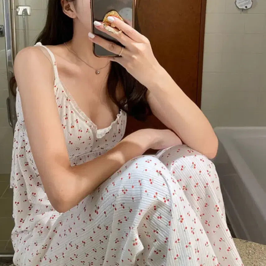 [BUNJANG] Cherry Pajama Set with Lace Trim / 체리 파자마 쓰리피스 투피스 캡내장 나시 슬리브리스 탑 프릴 레이스 잠옷