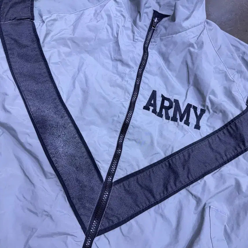 [BUNJANG] U.S. Army IPFU Windbreaker Jacket (M) / 미군 U.S ARMY IPFU 비람막이 잠퍼 자켓 M 레귤러핏