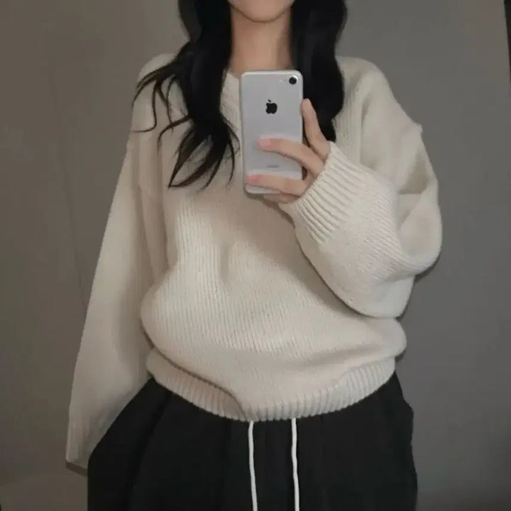 [BUNJANG] V-Neck Cream Knit Sweater / 크림 브이넥 니트