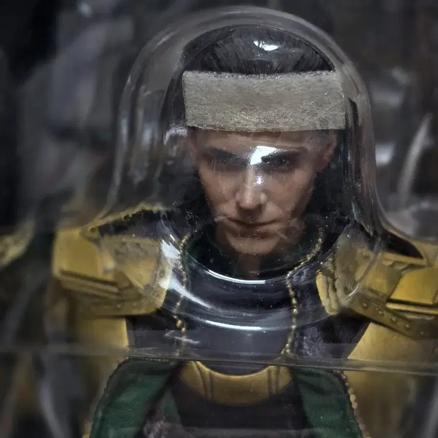 [BUNJANG] Hot Toys Avengers 1 Loki Figure / 핫토이 어벤저스1 로키 피규어