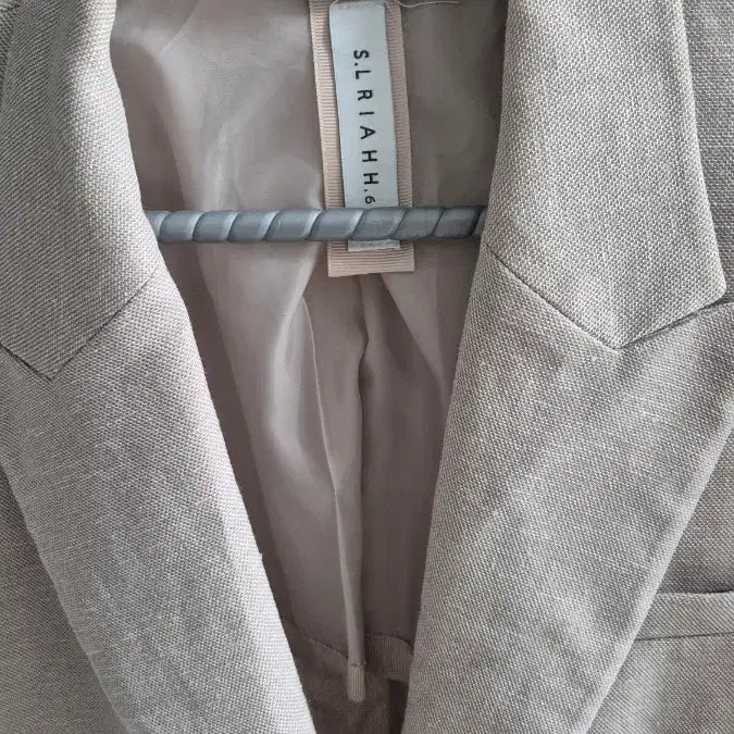 [SOLD OUT] 에셀리아 베이지 자켓