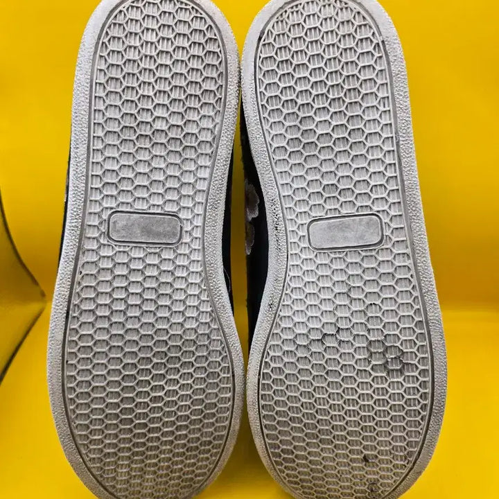 [BUNJANG] Uterque Embroidered Sneakers / 우테르케 자수 스니커즈 38(245)
