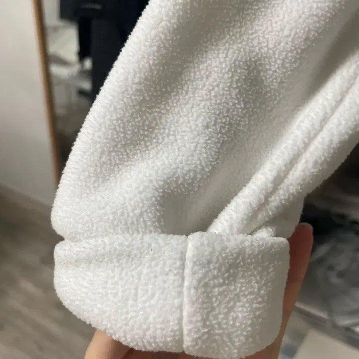 [BUNJANG] aeae Fleece Hoodie (White) / aeae 후드티