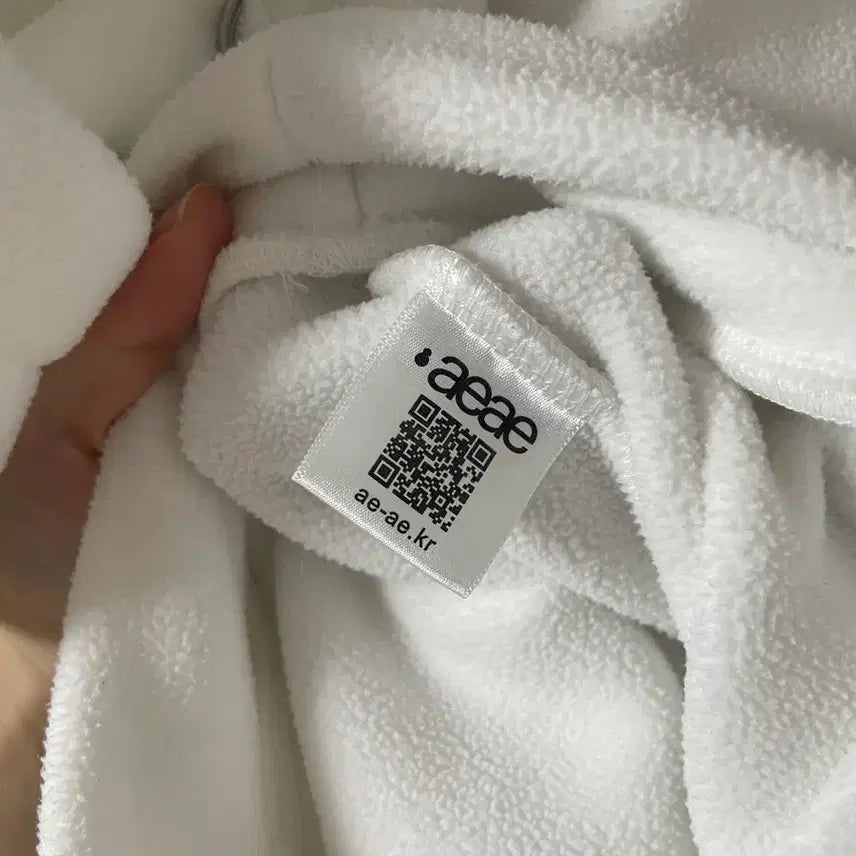[BUNJANG] aeae Fleece Hoodie (White) / aeae 후드티