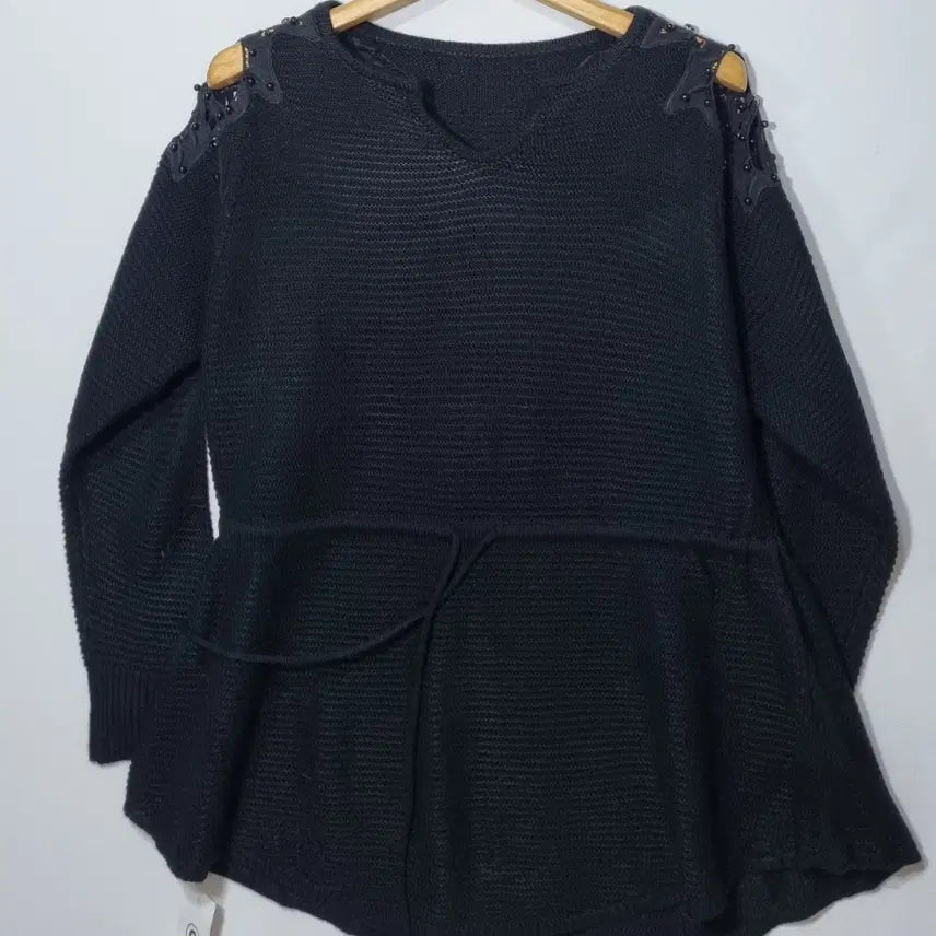 [BUNJANG] Black V-Neck Knit Sweater / 새상품) ~88) 블랙 브이넥 니트