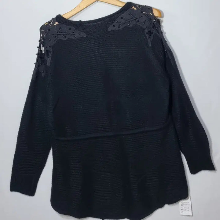 [BUNJANG] Black V-Neck Knit Sweater / 새상품) ~88) 블랙 브이넥 니트