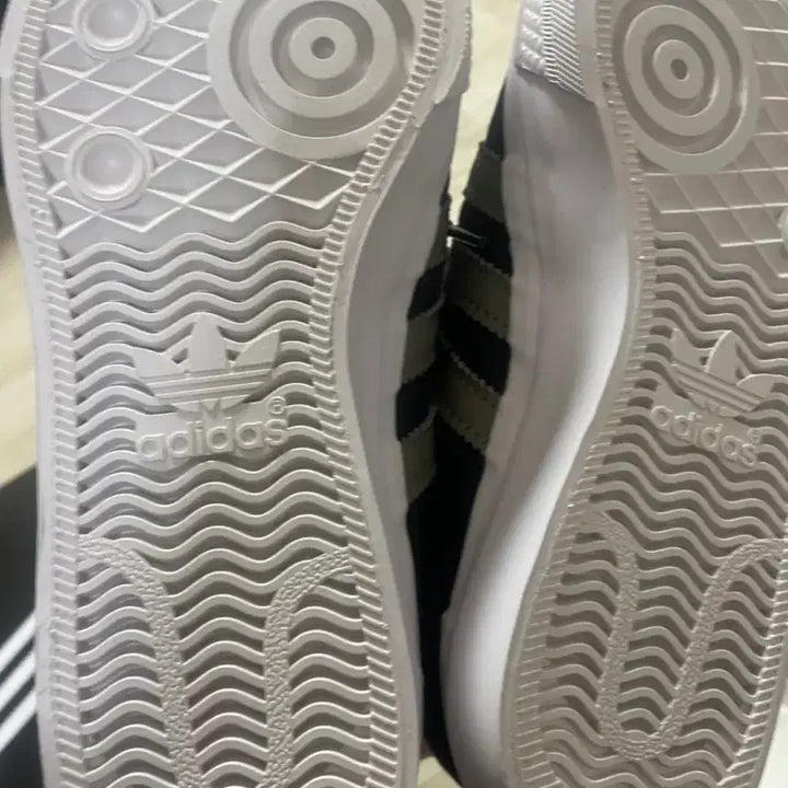 [BUNJANG] Adidas Adiease EG2485 Black Sneakers / 새상품 아디다스 아디 이즈 EG2485 블랙 220사이즈 225가능