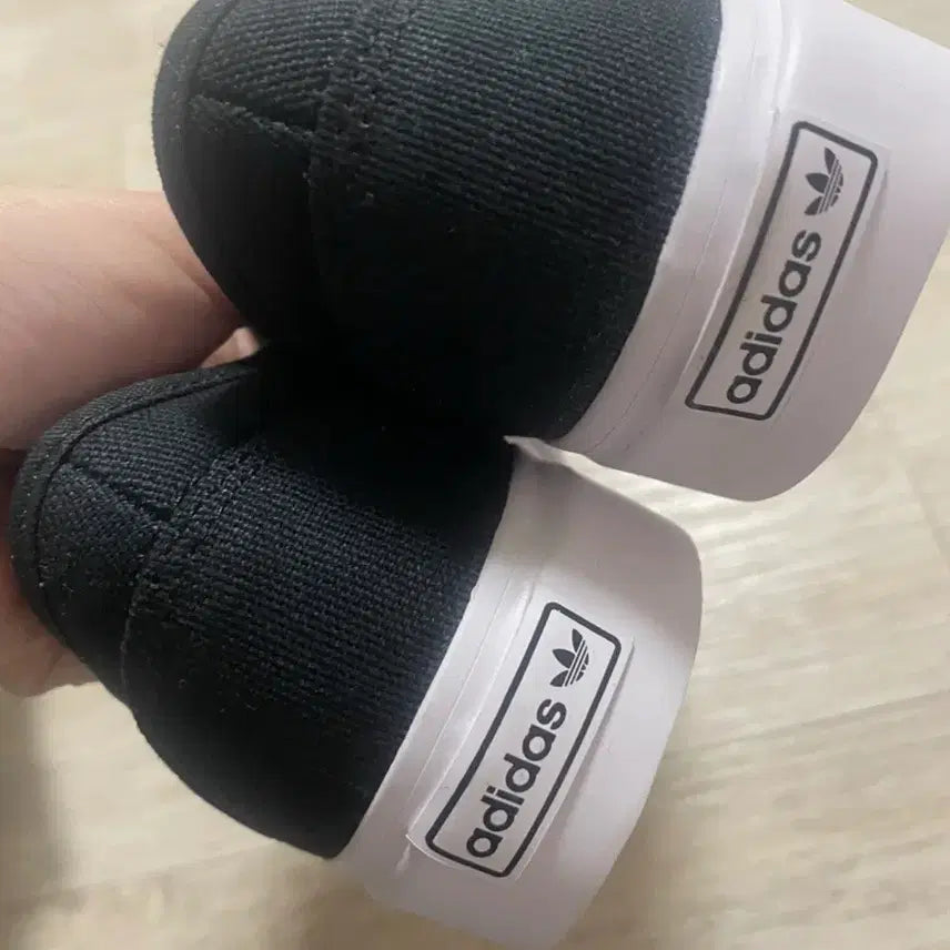 [BUNJANG] Adidas Adiease EG2485 Black Sneakers / 새상품 아디다스 아디 이즈 EG2485 블랙 220사이즈 225가능