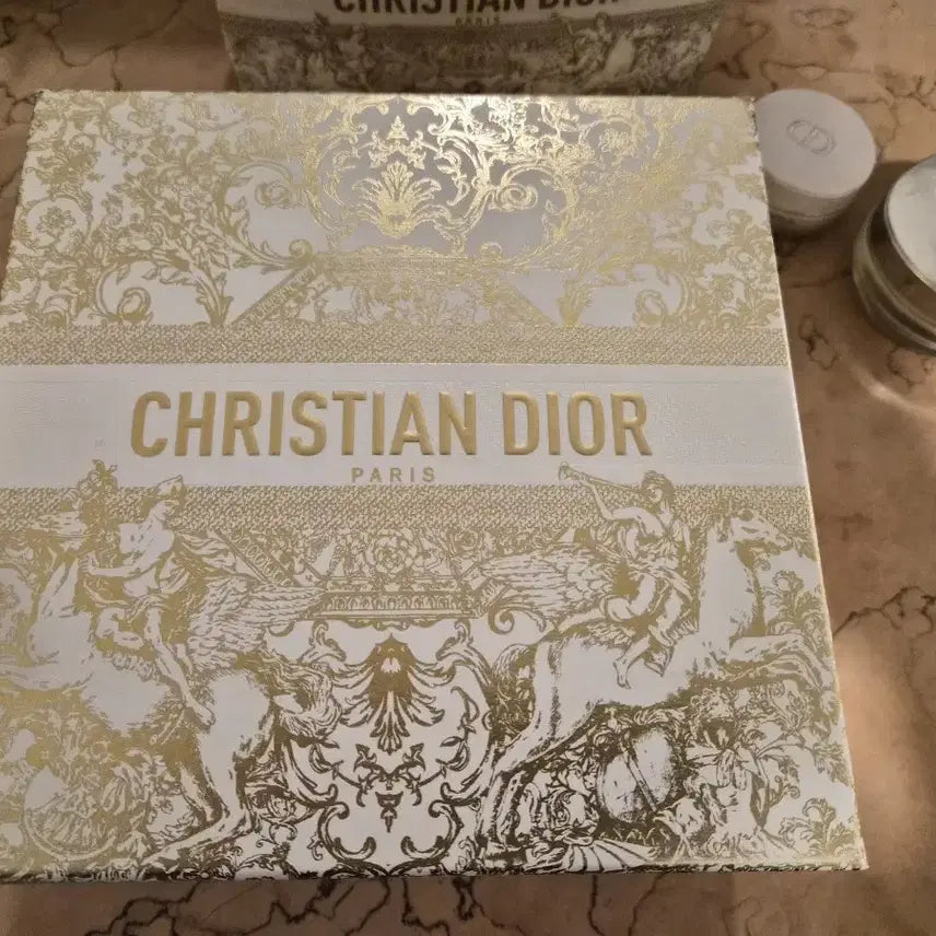 [BUNJANG] Christian Dior Holiday Gift Box / 크리스찬 디올  홀리데이 박스