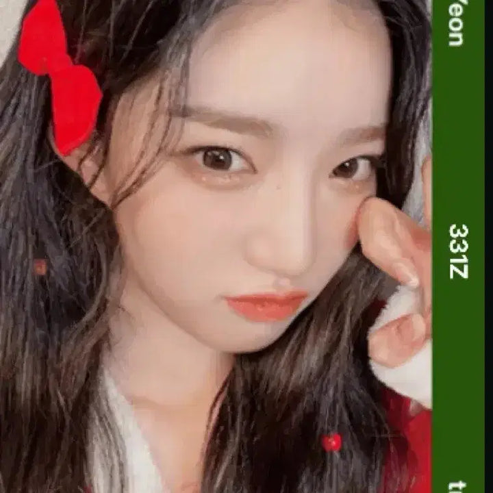 [BUNJANG] tripleS Kim Yooyeon Atom 01 Christmas Object / 트리플에스 김유연 아톰01 크리스마스 오브젝트 양도