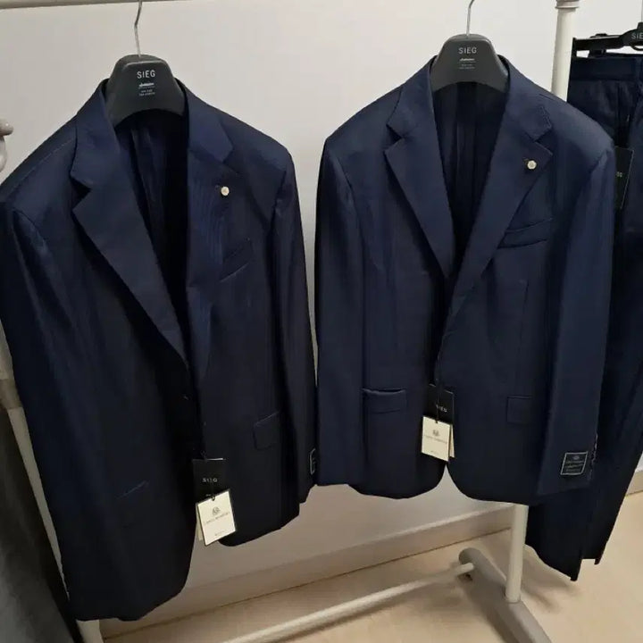 [BUNJANG] SIEG Kiton Carlo Barbera Suit / [SIEG] 지이크 키톤 까를로바베라 원단 수트