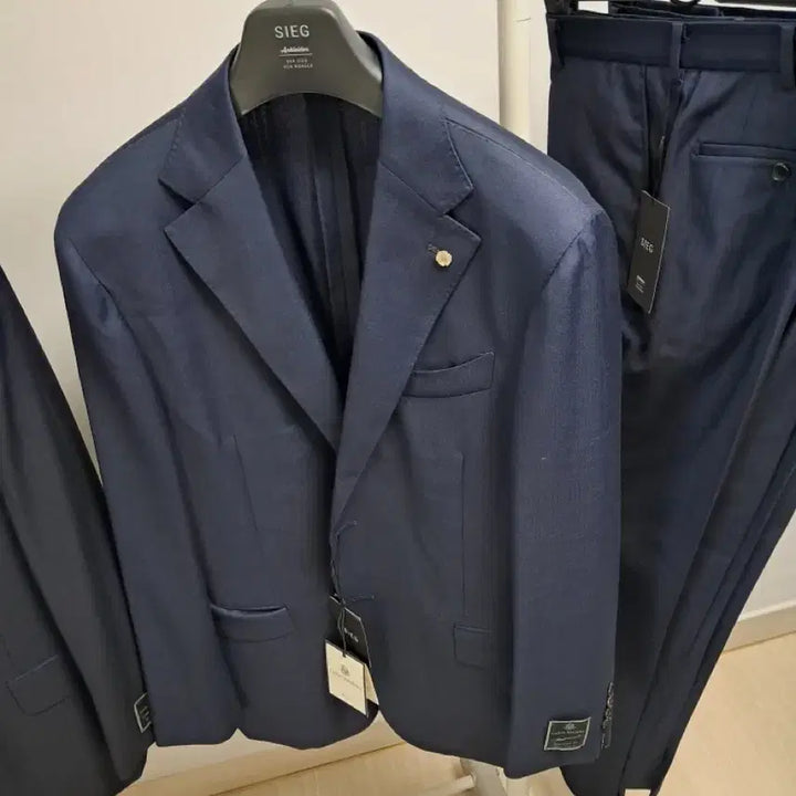 [BUNJANG] SIEG Kiton Carlo Barbera Suit / [SIEG] 지이크 키톤 까를로바베라 원단 수트