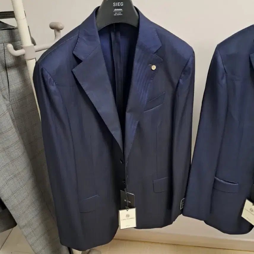 [BUNJANG] SIEG Kiton Carlo Barbera Suit / [SIEG] 지이크 키톤 까를로바베라 원단 수트