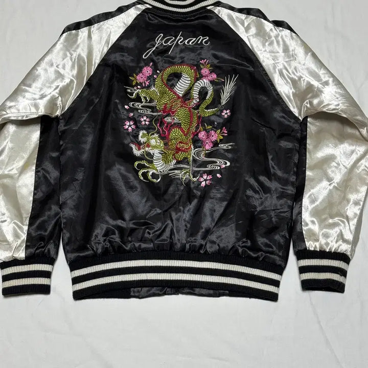 [BUNJANG] Vintage Sukajan Jacket with Dragon Embroidery / 드래곤 엠브로이드 빈티지 스카잔