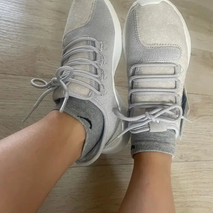 [BUNJANG] Adidas Tubular Shadow BY3570 Sneakers / 새상품 아디다스 튜블라 섀도우 BY3570 220사이즈225가능