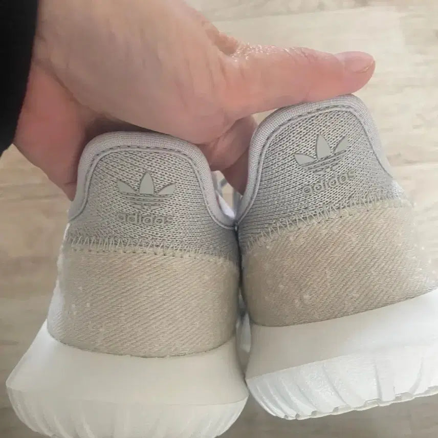 [BUNJANG] Adidas Tubular Shadow BY3570 Sneakers / 새상품 아디다스 튜블라 섀도우 BY3570 220사이즈225가능