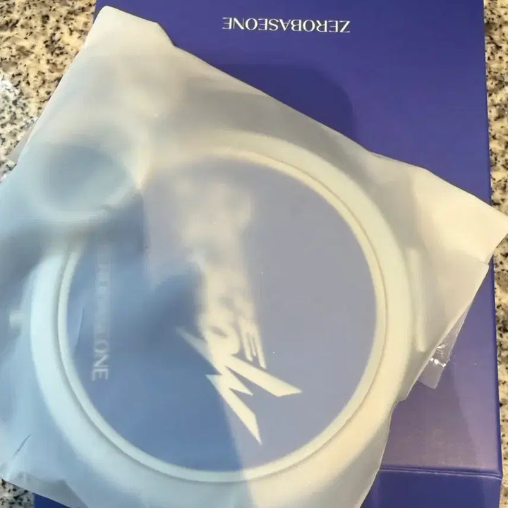 [BUNJANG] ZB1 (ZeroBaseOne) Entrance Gift Mirror / 제베원 입장 vip 특전 거울 양도합니다 미개봉