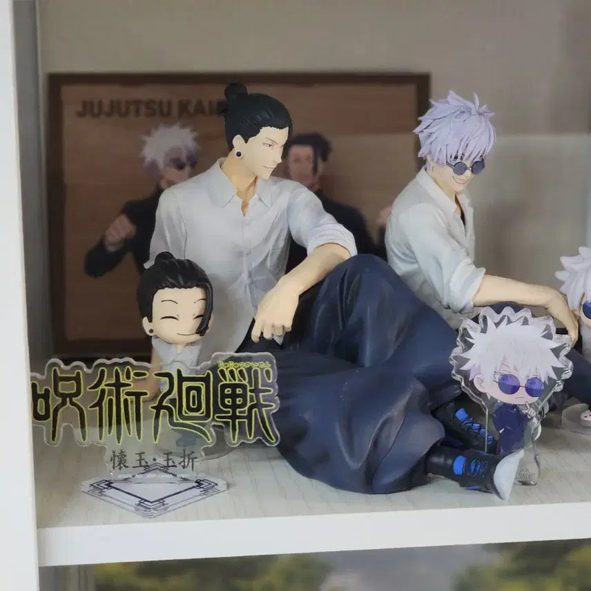 [BUNJANG] Jujutsu Kaisen 5th Anniversary Badge Set &amp; Acrylic Logo Stand / 제일복권 L상 J상주술회전 5주년 기념 뱃지 세트 + 아크릴 로고 스탠드