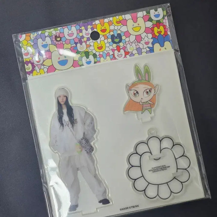 [BUNJANG] NewJeans Haerin Murakami Line Friends Acrylic Stand / [미개봉] 뉴진스 해린 무라카미 팝업 라인프렌즈 아크릴 스탠드