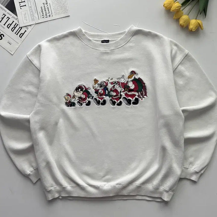 [BUNJANG] Warner Bros. Looney Tunes Christmas Vintage Sweatshirt / 워너브라더스 루니툰 크리스마스 빈티지 맨투맨