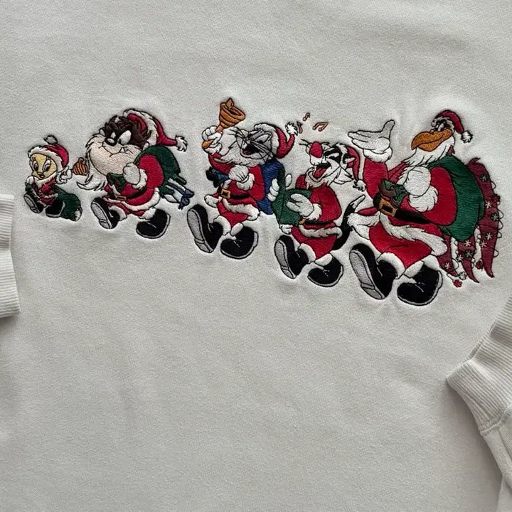 [BUNJANG] Warner Bros. Looney Tunes Christmas Vintage Sweatshirt / 워너브라더스 루니툰 크리스마스 빈티지 맨투맨