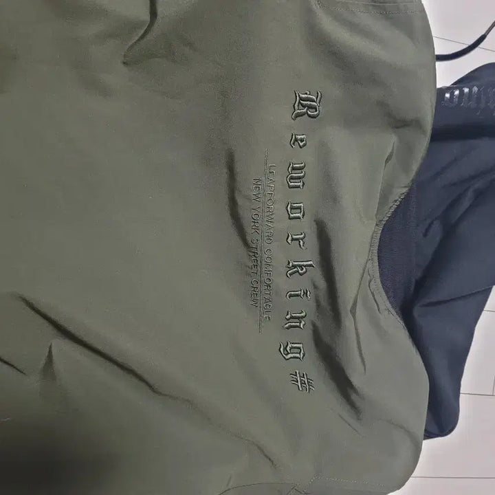 [BUNJANG] URBAN CREW Hooded Flight Bomber Jacket / URBAN CREW 후드 항공 점퍼 카키